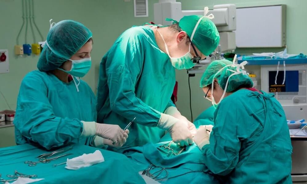 Poważne uszkodzenie pęcherza wymaga operacji